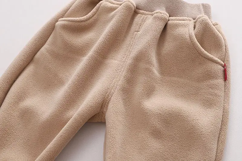 Conjunto Inverno acolchoado com Capuz e Veludo