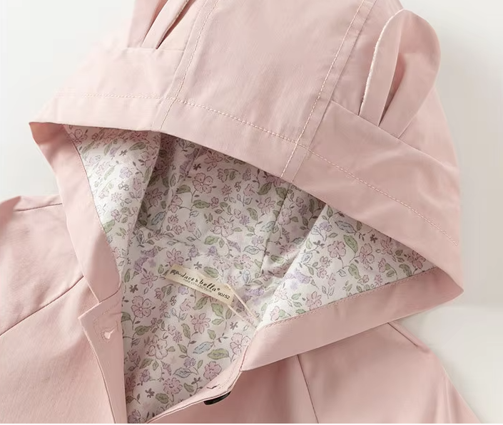 Trench Coat Infantil - Casaco com Capuz e Botões para Meia-Estação