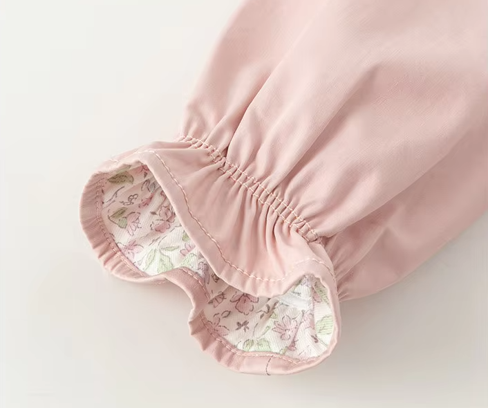 Trench Coat Infantil - Casaco com Capuz e Botões para Meia-Estação