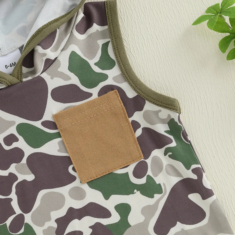Conjunto Infantil Menino - Regata Camuflada com Capuz e Shorts com Cós Elástico