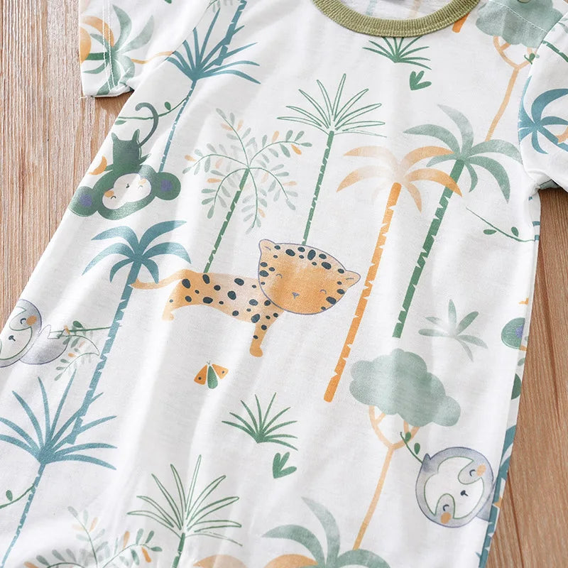 Macacão Body confortável manga curta oncinha