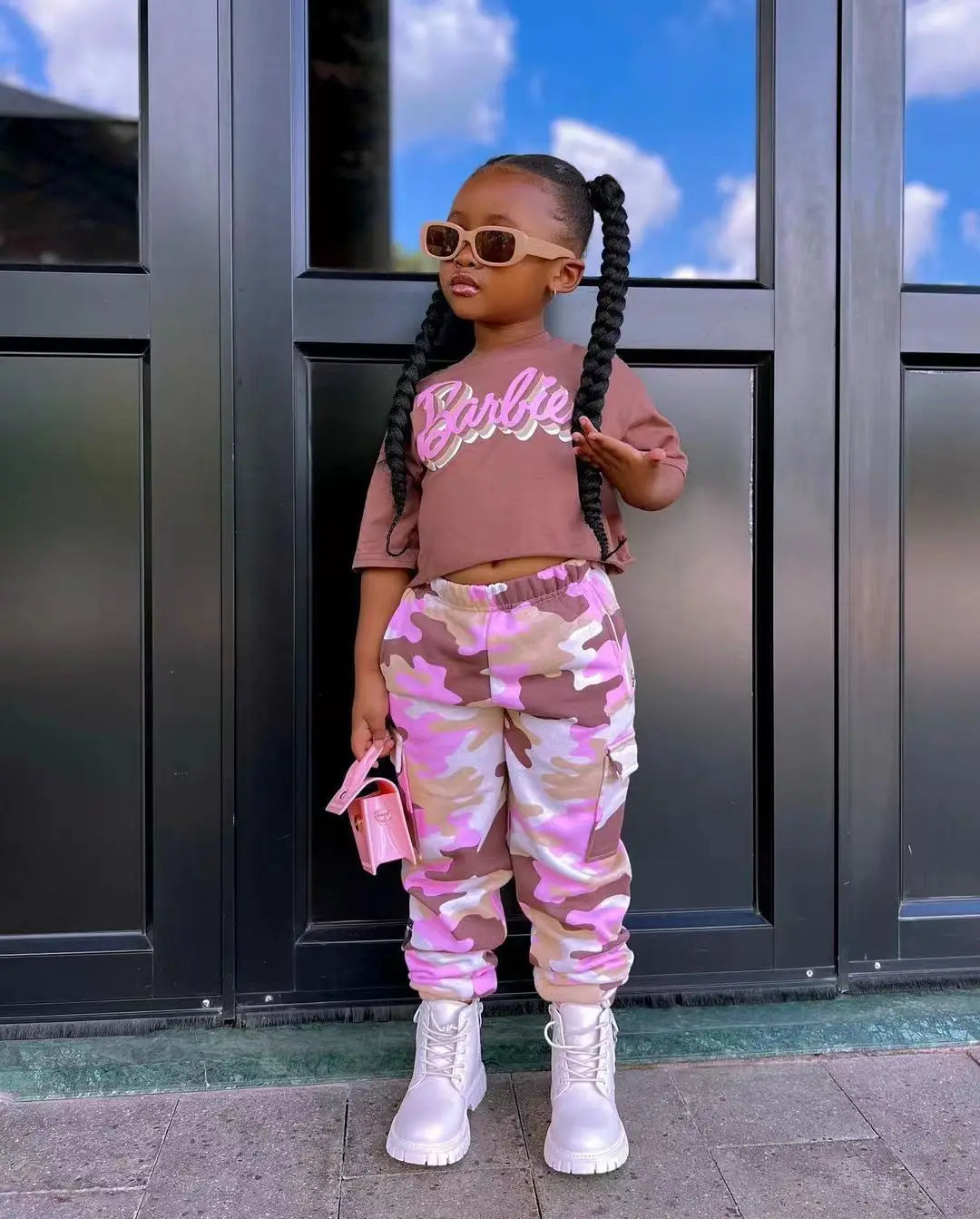 Conjunto Infantil Estiloso: Camiseta e Calça Colorida