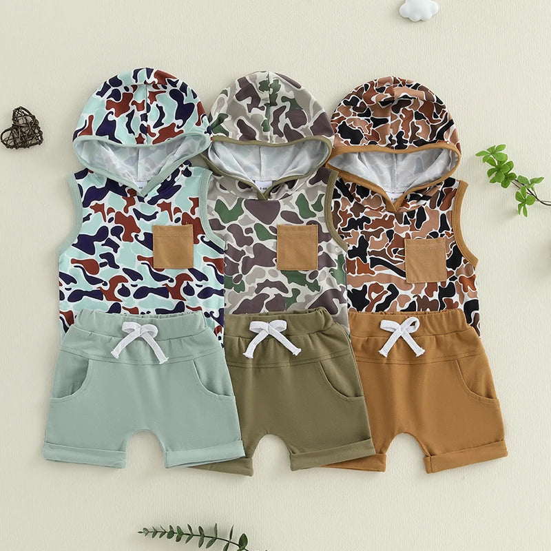 Conjunto Infantil Menino - Regata Camuflada com Capuz e Shorts com Cós Elástico