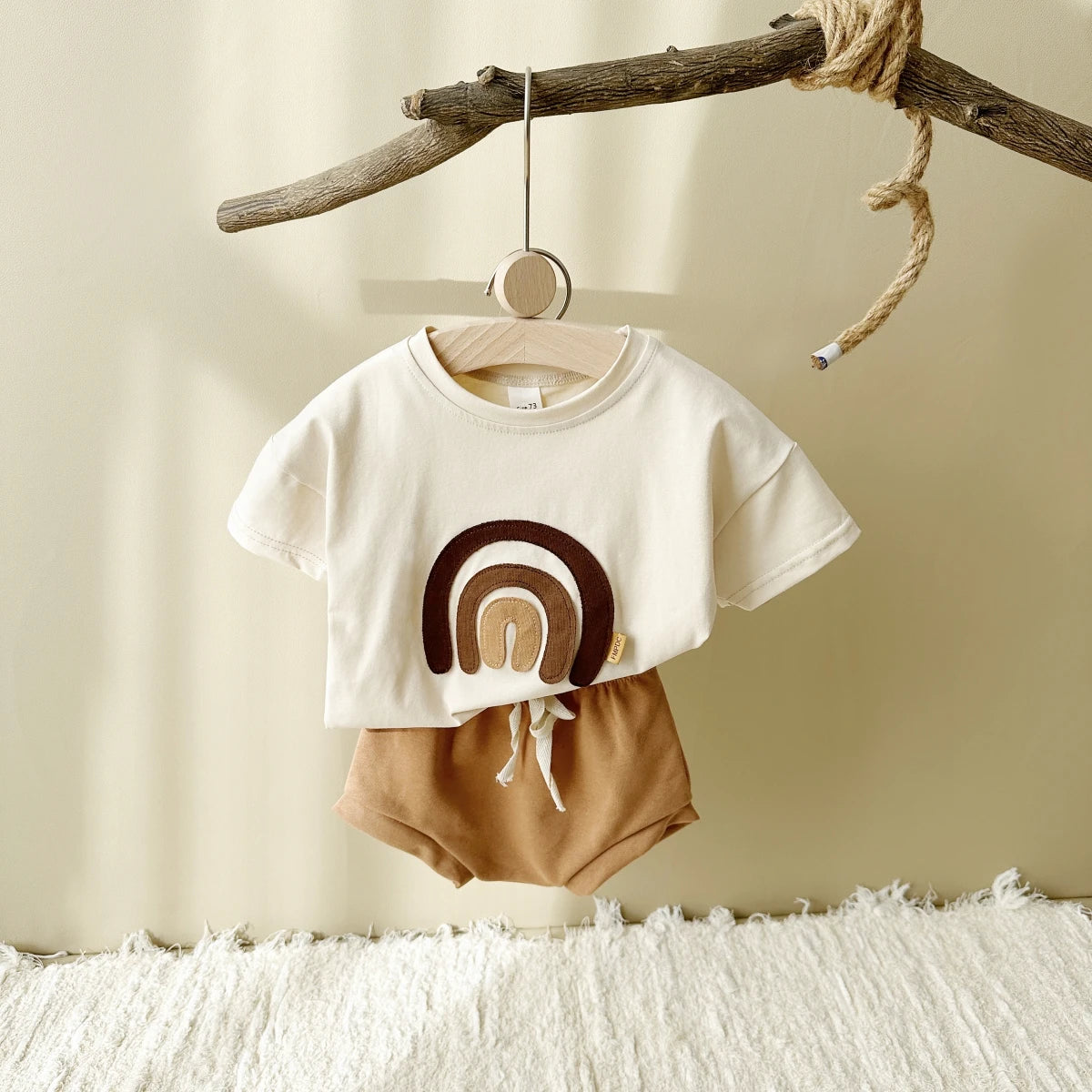 Conjunto Bebê Arco-Íris Verão - Camiseta e Shorts