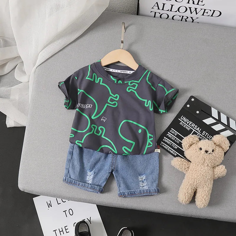 Conjunto Infantil Verão - Camiseta e Shorts Estampa Dinossauro (2 Peças)