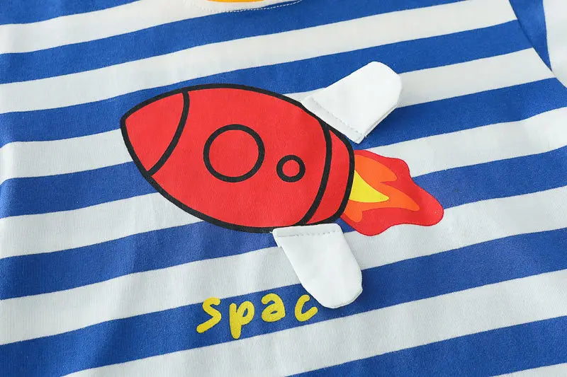 Conjunto Infantil Verão - Camiseta Foguete e Shorts Listrado (2 Peças)