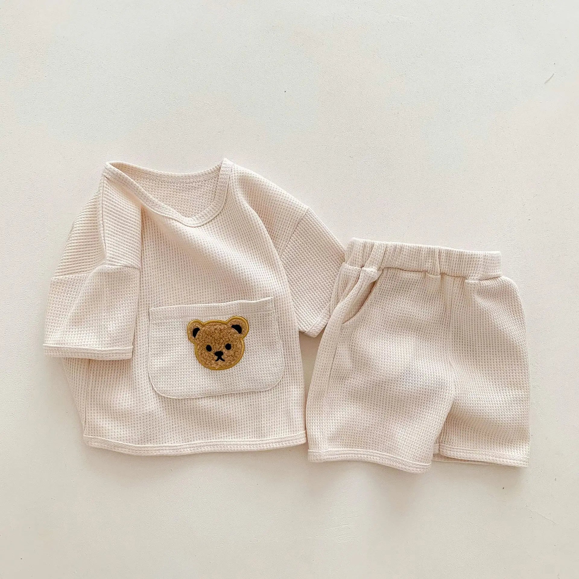 Conjunto Infantil Verão - Camiseta Waffle com Bolso e Shorts (2 Peças)