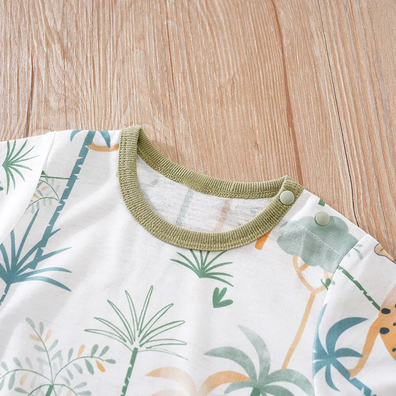 Macacão Body confortável manga curta oncinha