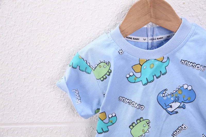 Conjunto roupa infantil dinossauros camiseta e bermuda