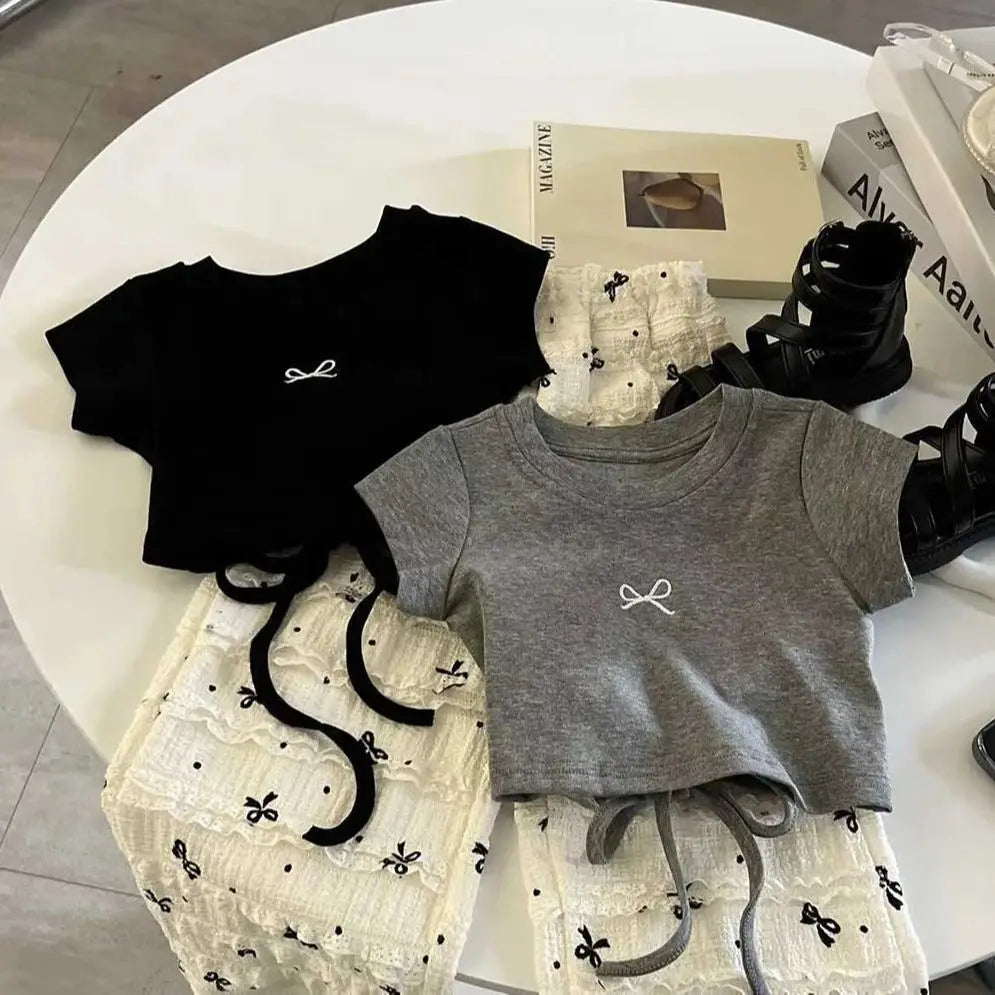 Conjunto Infantil Verão: Camiseta Arco e Calças Soltas