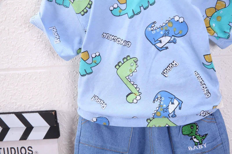 Conjunto roupa infantil dinossauros camiseta e bermuda