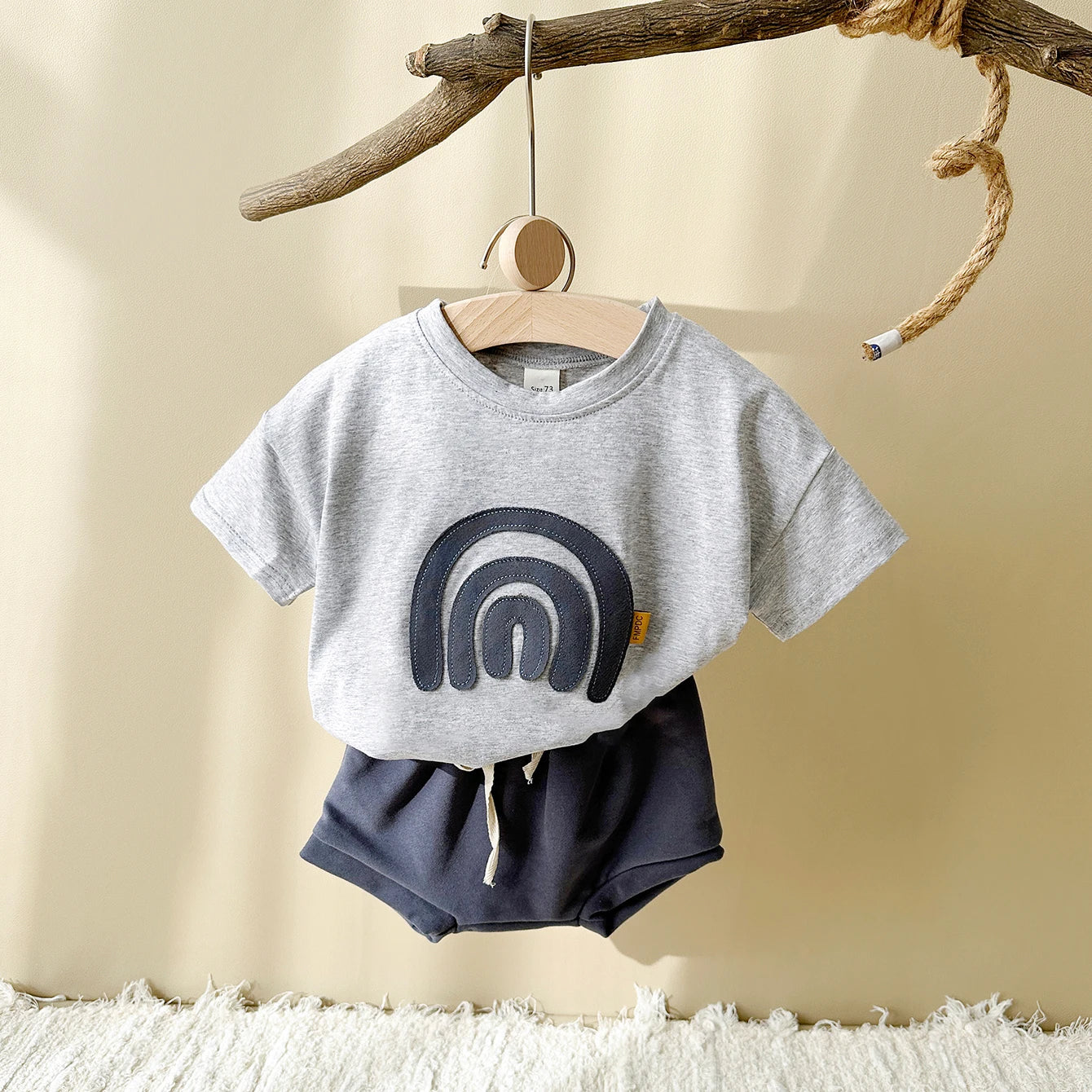 Conjunto Bebê Arco-Íris Verão - Camiseta e Shorts