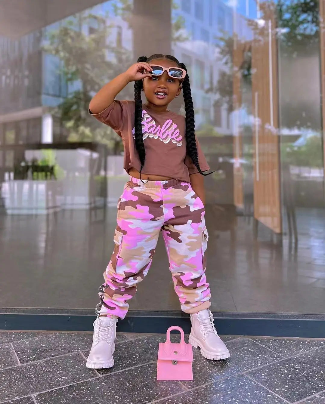 Conjunto Infantil Estiloso: Camiseta e Calça Colorida