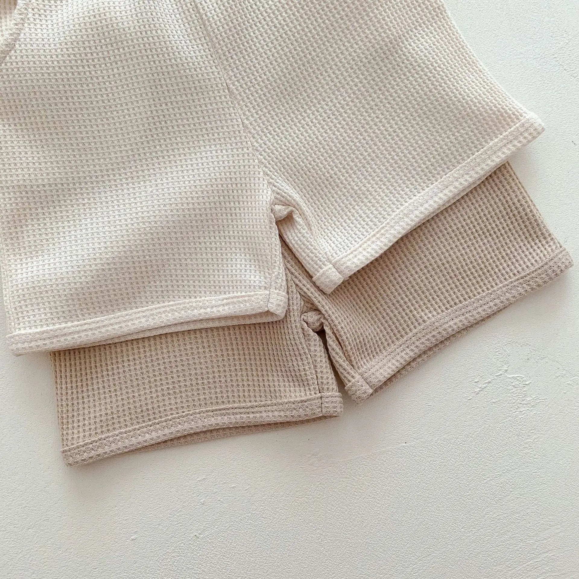 Conjunto Infantil Verão - Camiseta Waffle com Bolso e Shorts (2 Peças)