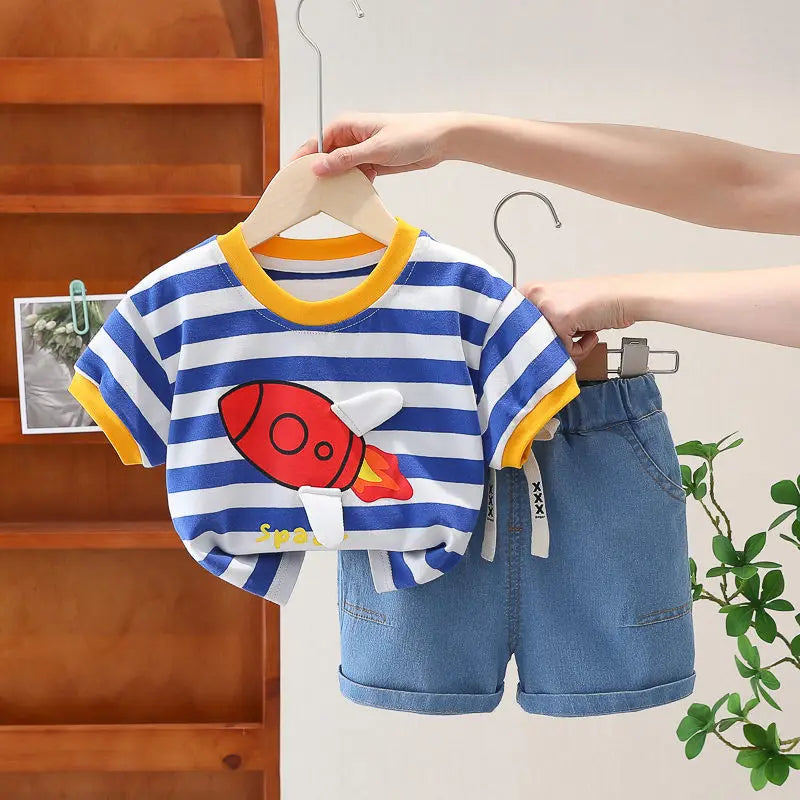 Conjunto Infantil Verão - Camiseta Foguete e Shorts Listrado (2 Peças)