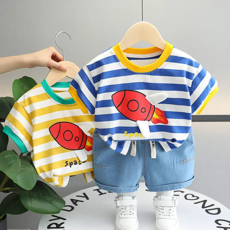Conjunto Infantil Verão - Camiseta Foguete e Shorts Listrado (2 Peças)