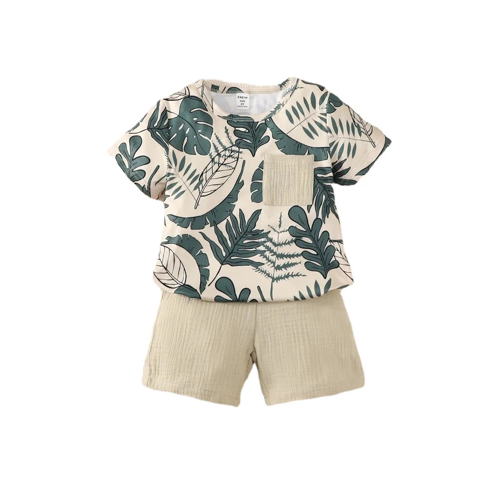 Conjunto Infantil Menino - Camiseta Folhas com Bolso e Shorts (2 Peças)