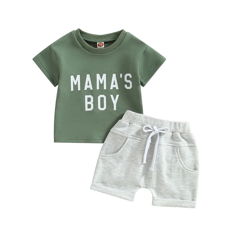 Conjunto Bebê Menino - Camiseta Mama's Boy e Shorts