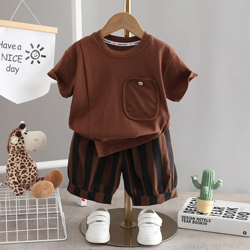 Conjunto Infantil Verão - Camiseta de Algodão e Shorts Listrado (2 Peças)