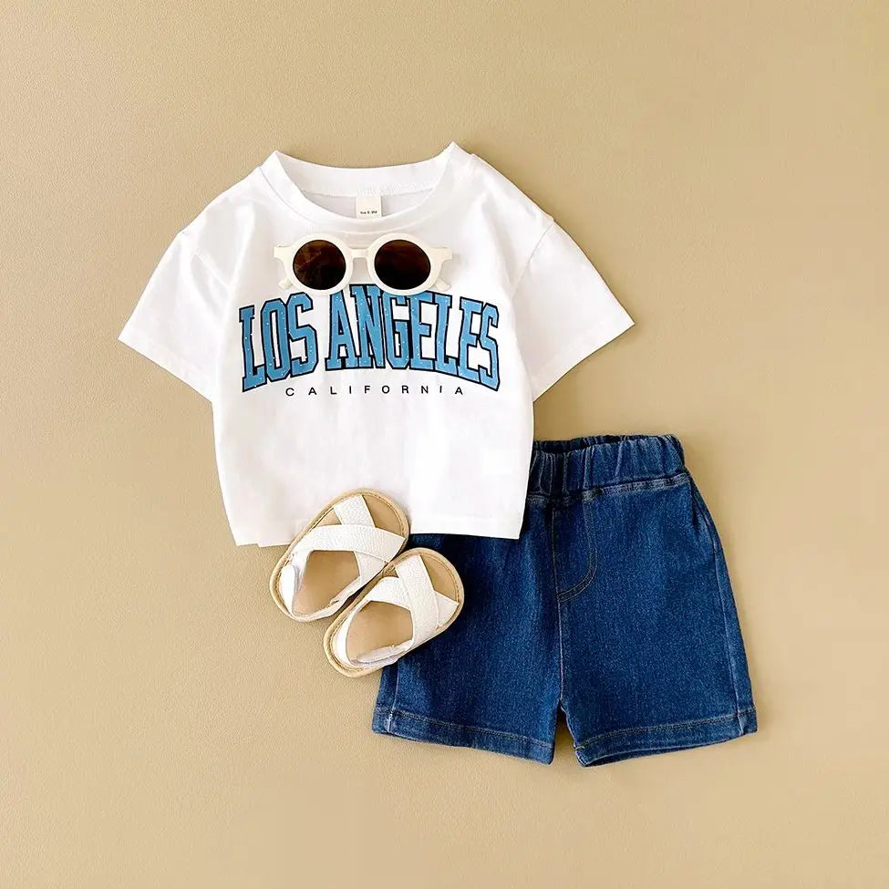 Conjunto Infantil Verão: Camiseta e Shorts Jeans