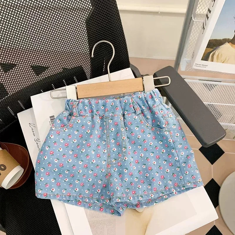 Conjunto Infantil Jeans Floral - Camiseta e Shorts