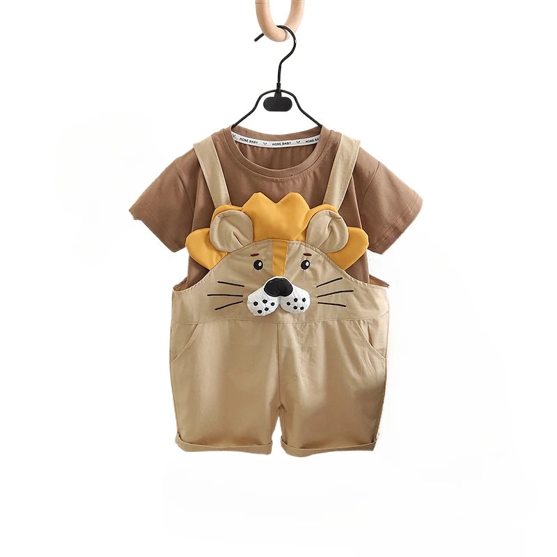 Conjunto Infantil Verão Leão com camiseta e suspensório. Conforto e estilo para o seu bebê. Compre agora!